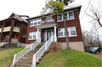 5 E Mitchell Ave in Cincinnati, OH - Building Photo - Building Photo