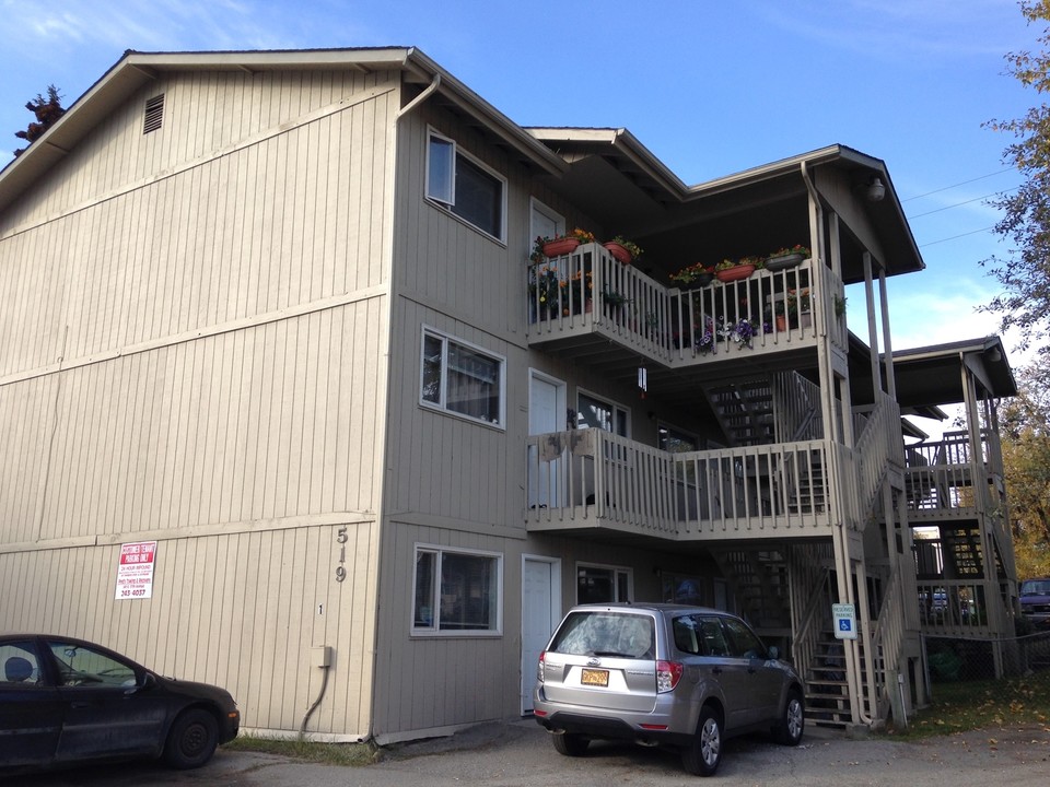 519 E 11th Ave in Anchorage, AK - Building Photo