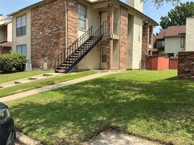 934 Turtle Cove in Irving, TX - Building Photo