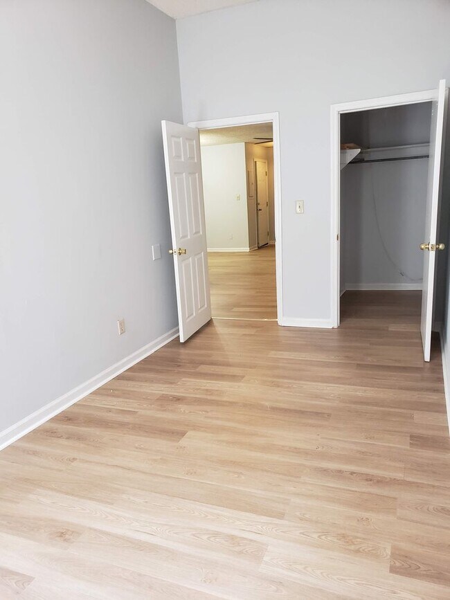 322 King St-Unit -APTB in Charleston, SC - Building Photo - Building Photo
