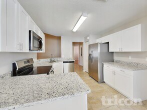 11119 Bramblebrush St in Tampa, FL - Building Photo - Building Photo