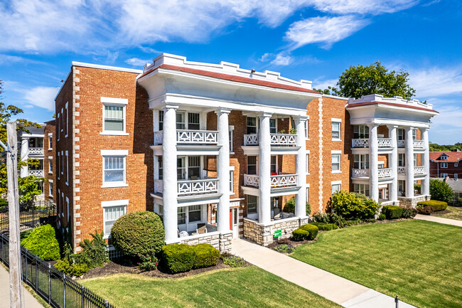 Vanderbilt Place in Kansas City, MO - Foto de edificio - Building Photo