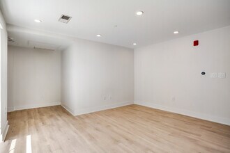 1716 14th St NW, Unit 44 in Washington, DC - Foto de edificio - Building Photo