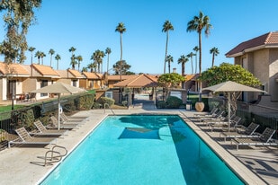 Royal Palms in Palm Desert, CA - Building Photo