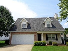 1176 Saint Andrews Dr in Murfreesboro, TN - Building Photo