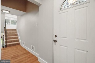 9419 Merryrest Rd in Columbia, MD - Building Photo