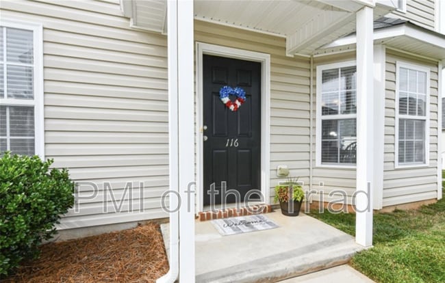 116 Breezeway Ln in Greensboro, NC - Building Photo - Building Photo