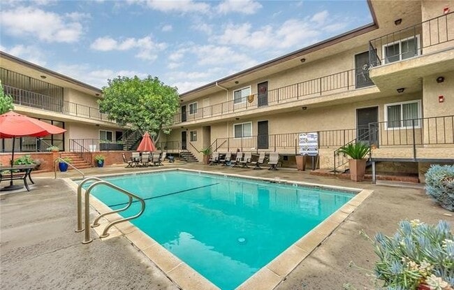 property at 3907 La Crescenta Ave