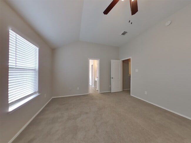 9715 Haleys Comet Cir in Tomball, TX - Building Photo - Building Photo