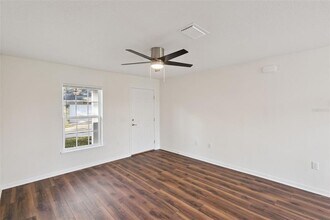 1075 N Rockingham Ave in Tavares, FL - Building Photo - Building Photo
