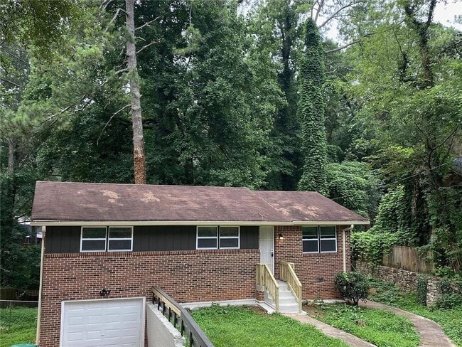 property at 2139 Trailwood Rd