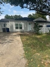 2747 Poinsettia Dr in Dallas, TX - Building Photo - Building Photo