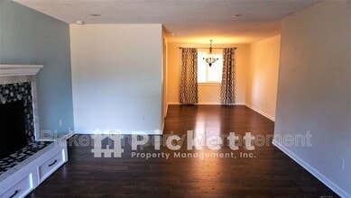 2793 SE Travera Dr in Port Orchard, WA - Building Photo - Building Photo
