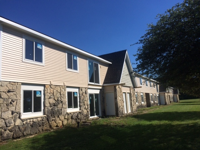 Stardale Apartments in Fort Wayne, IN - Foto de edificio - Building Photo