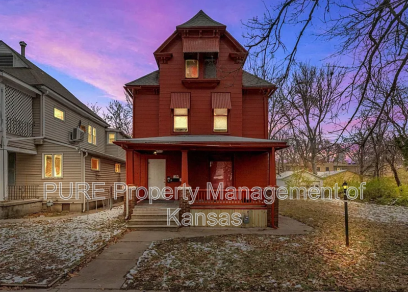 1262 SW Clay St in Topeka, KS - Foto de edificio