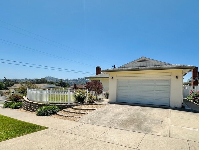 9545 Gregory St in La Mesa, CA - Building Photo - Building Photo