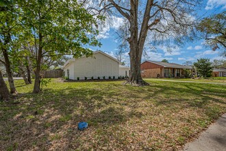 11603 Leader St in Houston, TX - Building Photo - Building Photo