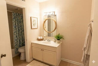 Gates of Oakwood in Gretna, LA - Foto de edificio - Building Photo