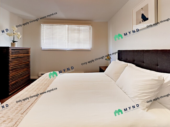 The Westlake in Oakland, CA - Building Photo - Building Photo