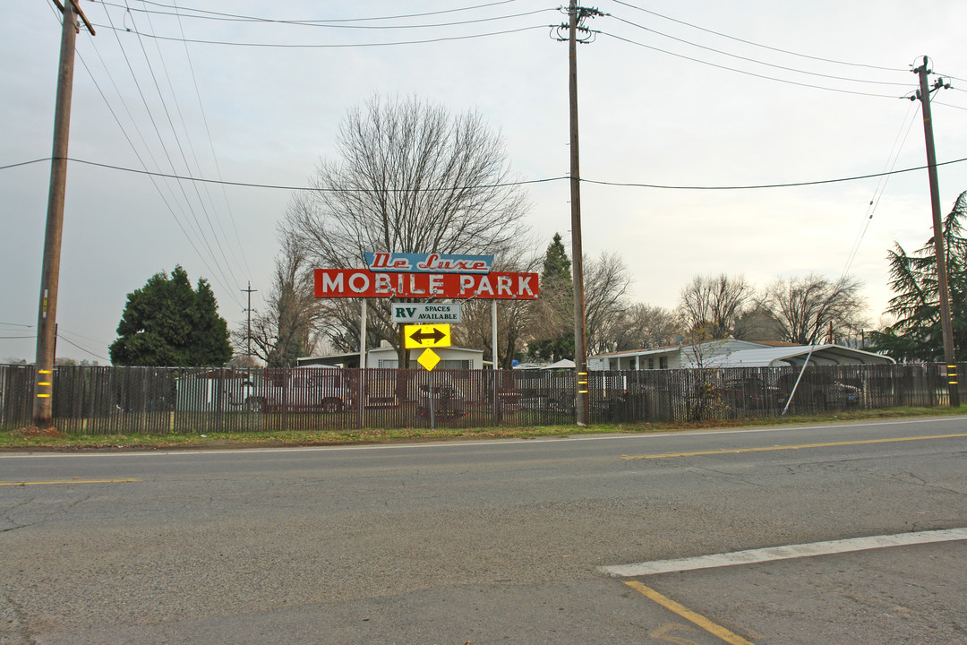 7725 Happy Valley Rd in Anderson, CA - Building Photo