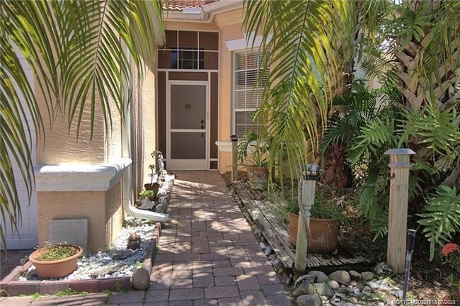3755 NW Deer Oak Dr in Jensen Beach, FL - Building Photo - Building Photo