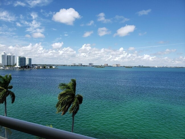 property at 1625 Kennedy Cswy