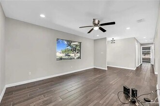 217 W Vine Ave in McAllen, TX - Building Photo - Building Photo