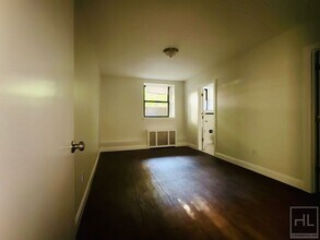 Martine Avenue in White Plains, NY - Building Photo - Building Photo