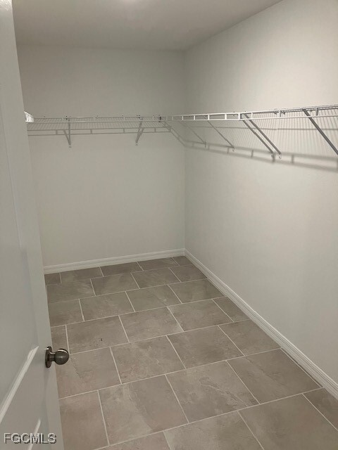 property at 3904 Treasure Oak Wy