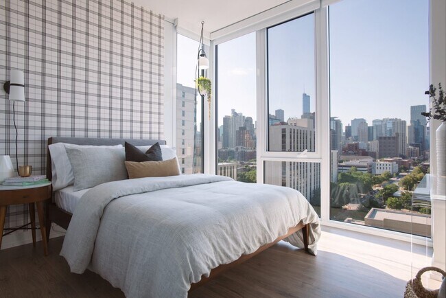 300 W Hill St, Unit 3111 in Chicago, IL - Building Photo - Building Photo