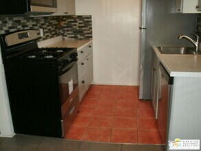 2290 S Palm Canyon Dr in Palm Springs, CA - Building Photo - Building Photo