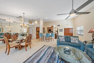 707 Windermere Way in Palm Beach Gardens, FL - Building Photo - Building Photo