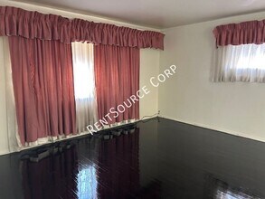 822 W Ave J 9 in Lancaster, CA - Building Photo - Building Photo