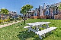 Emory on Grand photo'