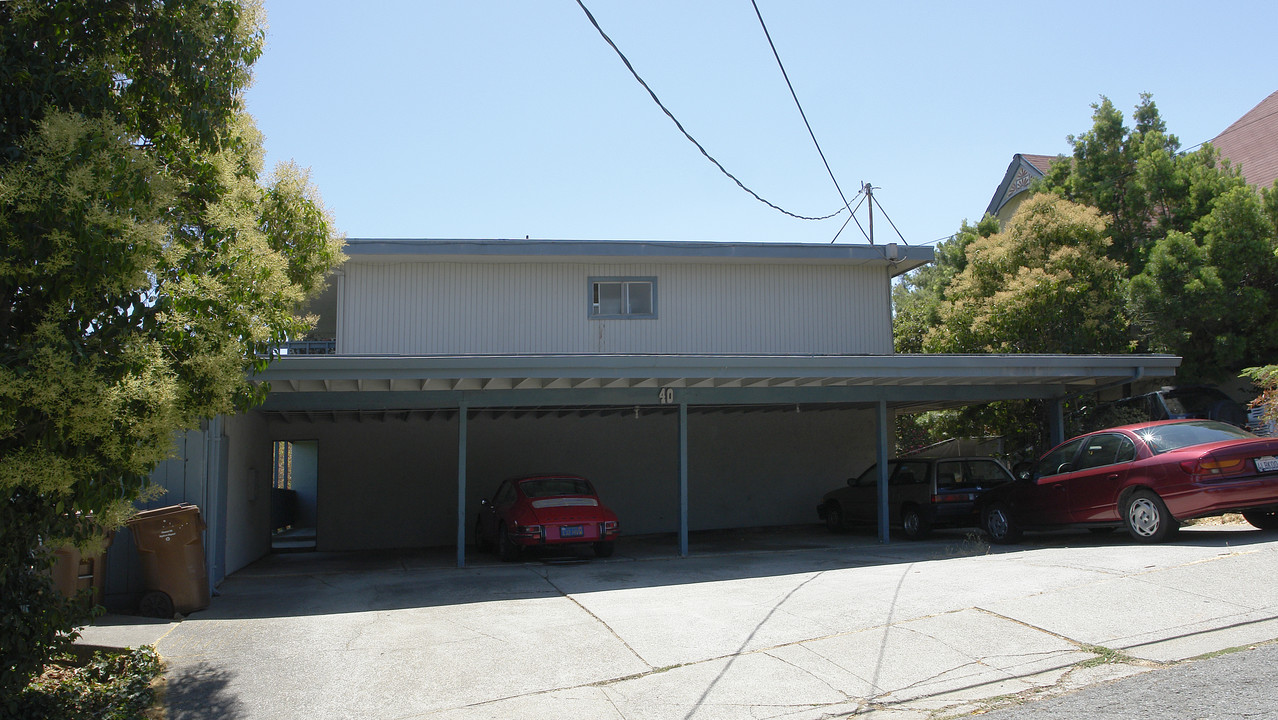 40 Foster St in Martinez, CA - Foto de edificio