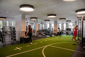 Journal Square Urby in Jersey City, NJ - Building Photo - Building Photo