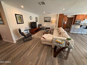 8361 E Vía De Encanto in Scottsdale, AZ - Building Photo - Building Photo
