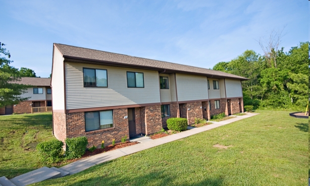 Pinehurst Apartments in Waverly, OH - Building Photo - Building Photo