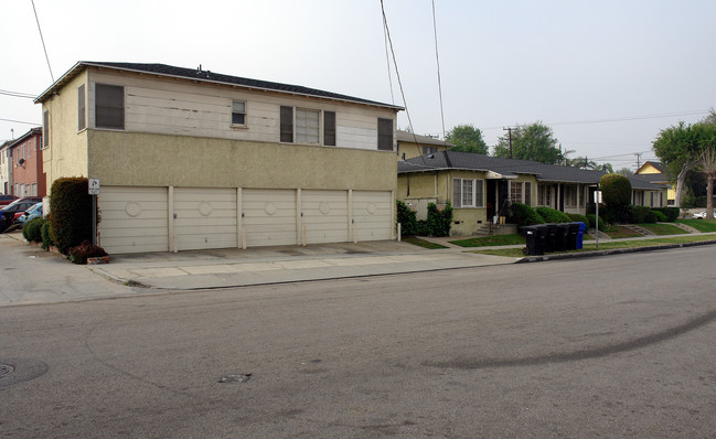 502 S Osage Ave in Inglewood, CA - Building Photo - Building Photo