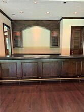 4922 W Northwest Hwy in Dallas, TX - Building Photo - Building Photo