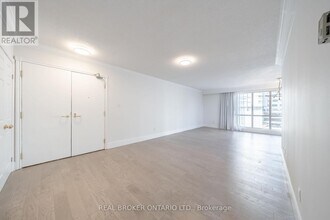 40-740 Rosehill Ave in Toronto, ON - Building Photo - Building Photo