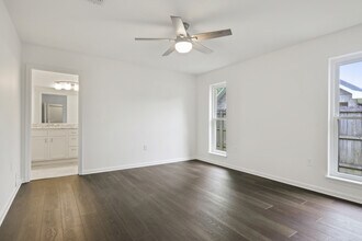 7738 Menlo Dr in Baton Rouge, LA - Building Photo - Building Photo