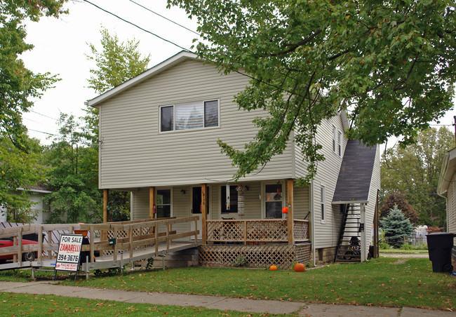 1396-1406 Maxwell Ave in Warren, OH - Building Photo - Building Photo