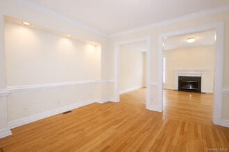 16 Clinton Ave in Dobbs Ferry, NY - Building Photo - Building Photo