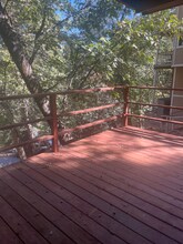675 E Victoria Ct in Lake Arrowhead, CA - Foto de edificio - Building Photo