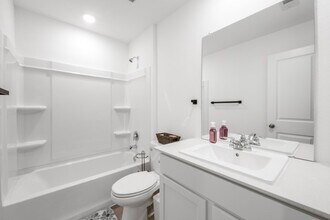 18279 Via Aurelia Dr in New Caney, TX - Building Photo - Building Photo