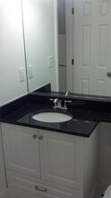 121 Park Dr, Unit B3 in Boston, MA - Building Photo - Building Photo