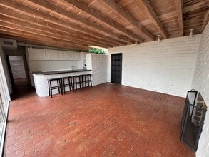 1710 Harper Ave in Redondo Beach, CA - Foto de edificio - Building Photo