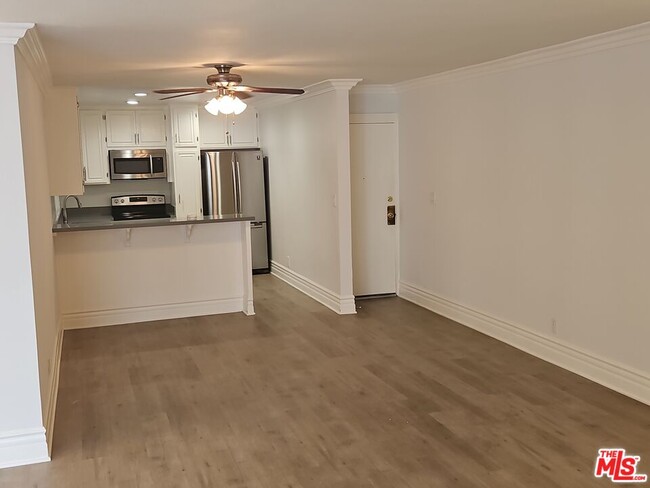 property at 827 2nd St
