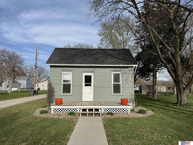 property at 441 S Polk St